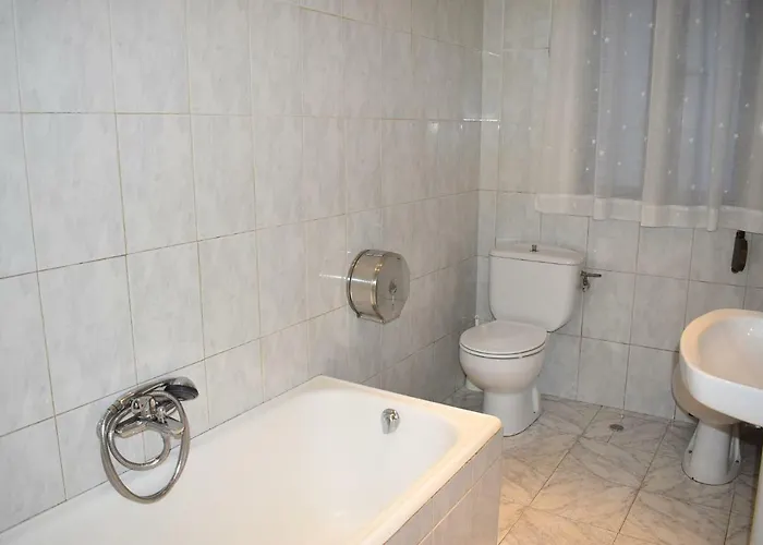 Hostal Oviedo * León