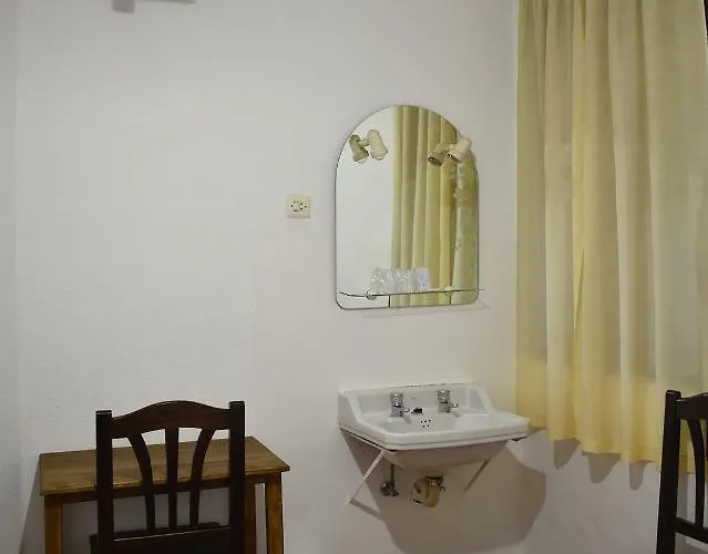 Hostal Oviedo * León