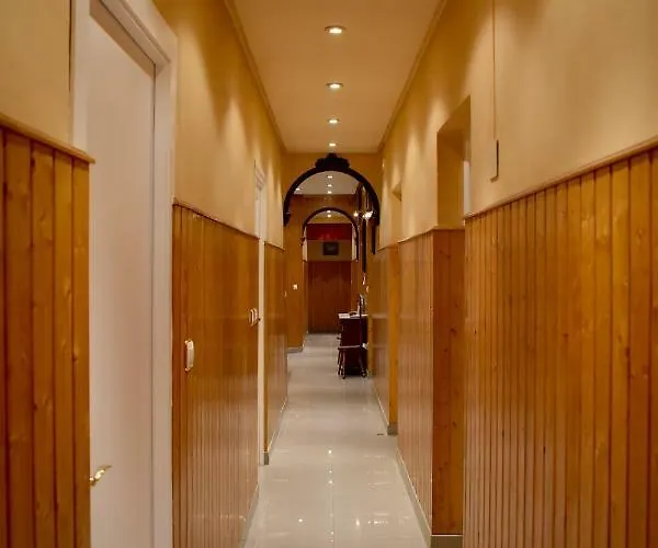 Hostal Oviedo * León